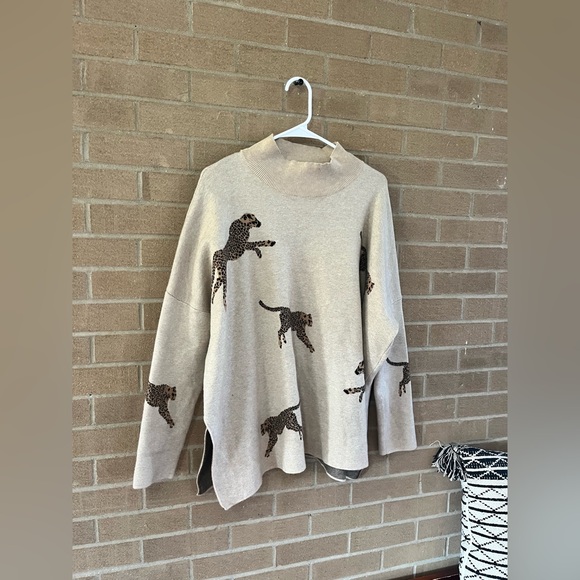 Entro Sweater - Picture 3 of 5